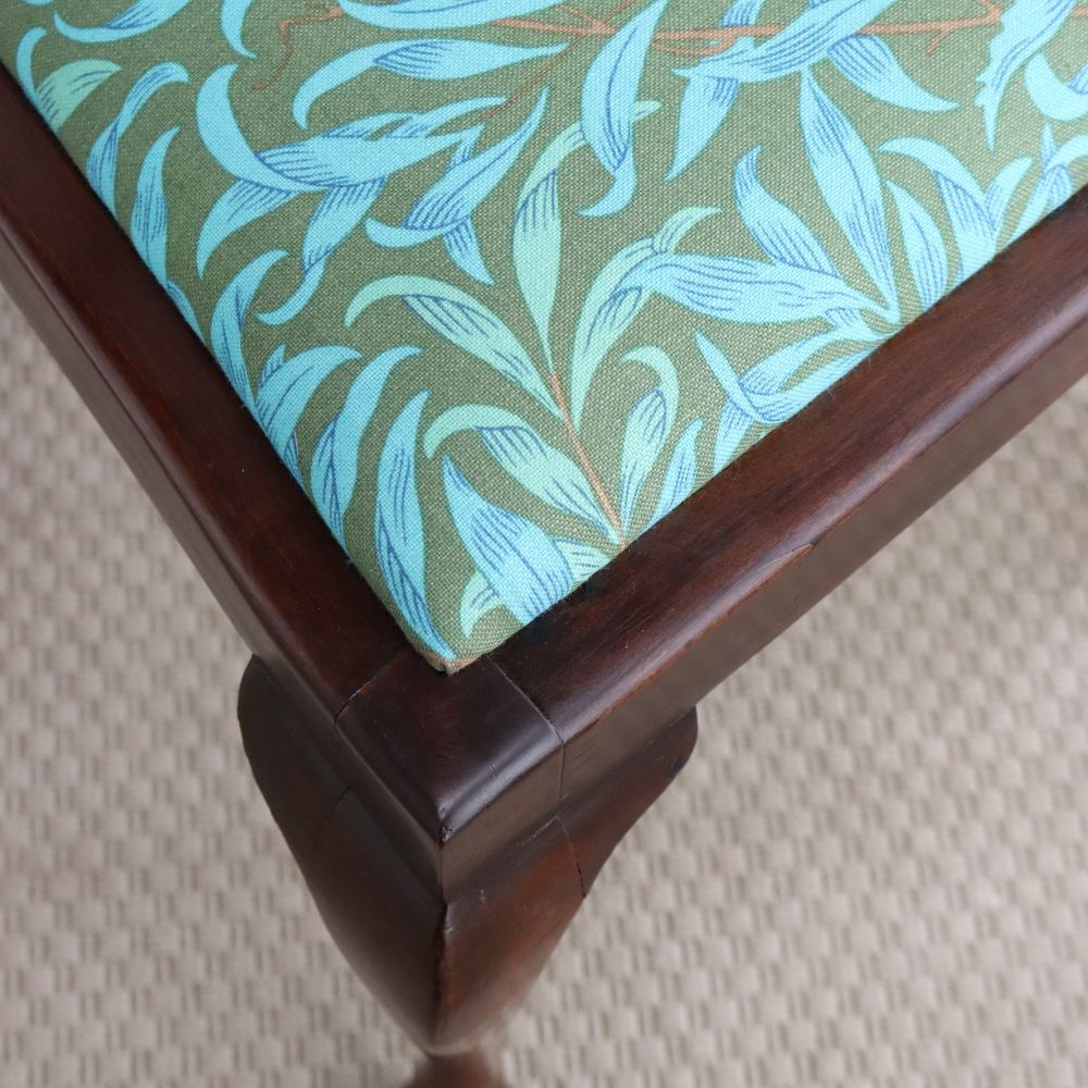 インテリアの挿し色に♪ クイーンアンチェア AA1-ELL-CH-001