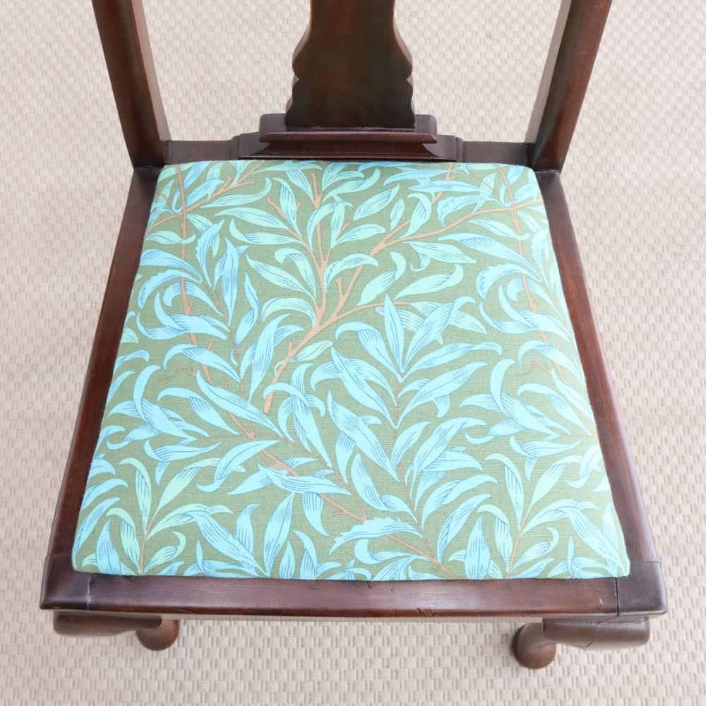 インテリアの挿し色に♪ クイーンアンチェア AA1-ELL-CH-001