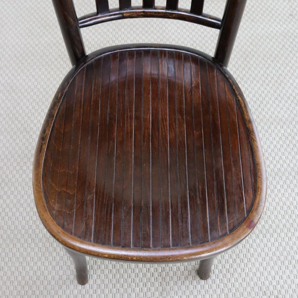 カジュアルにもシックにも♪ ベントウッドチェア AA1-GD-CH6