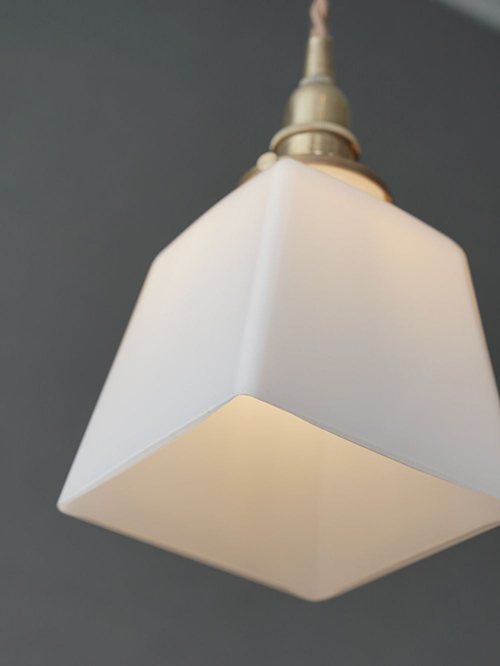 ガラスシェード プリズム ホワイト【灯具A】 AX1-HS3291