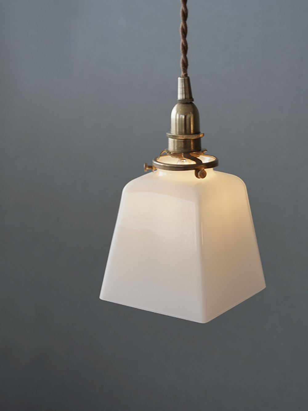 ガラスシェード プリズム ホワイト【灯具A】 AX1-HS3291