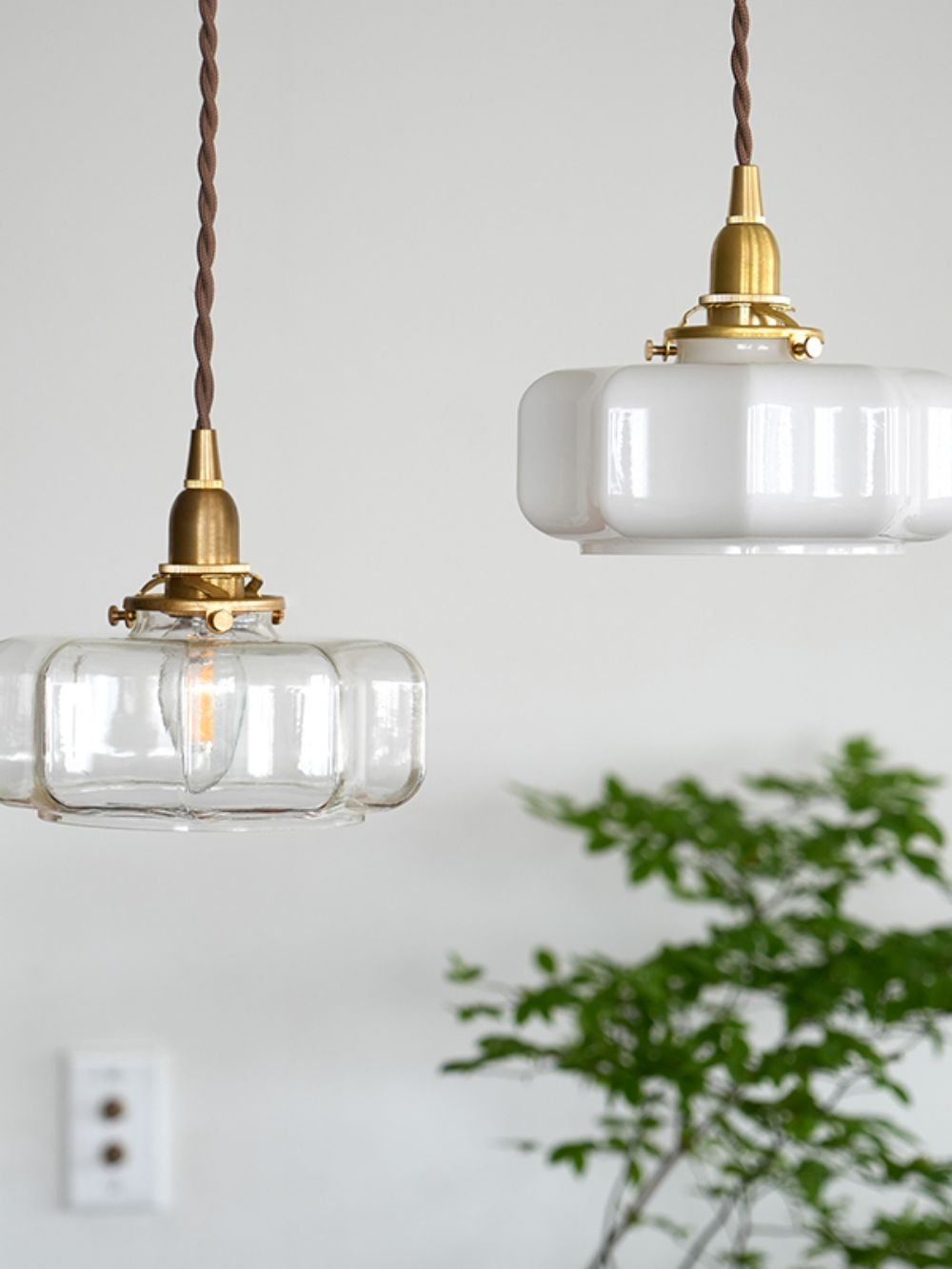 ガラスシェード アーロット M ホワイト【灯具A】 AX1-HS3417