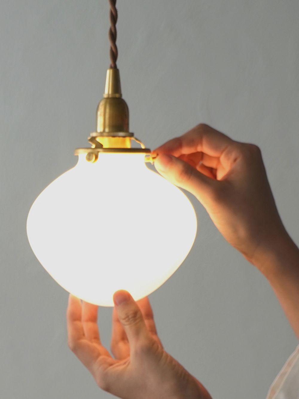 ガラスシェード フルクト S ホワイト AX1-HS3680