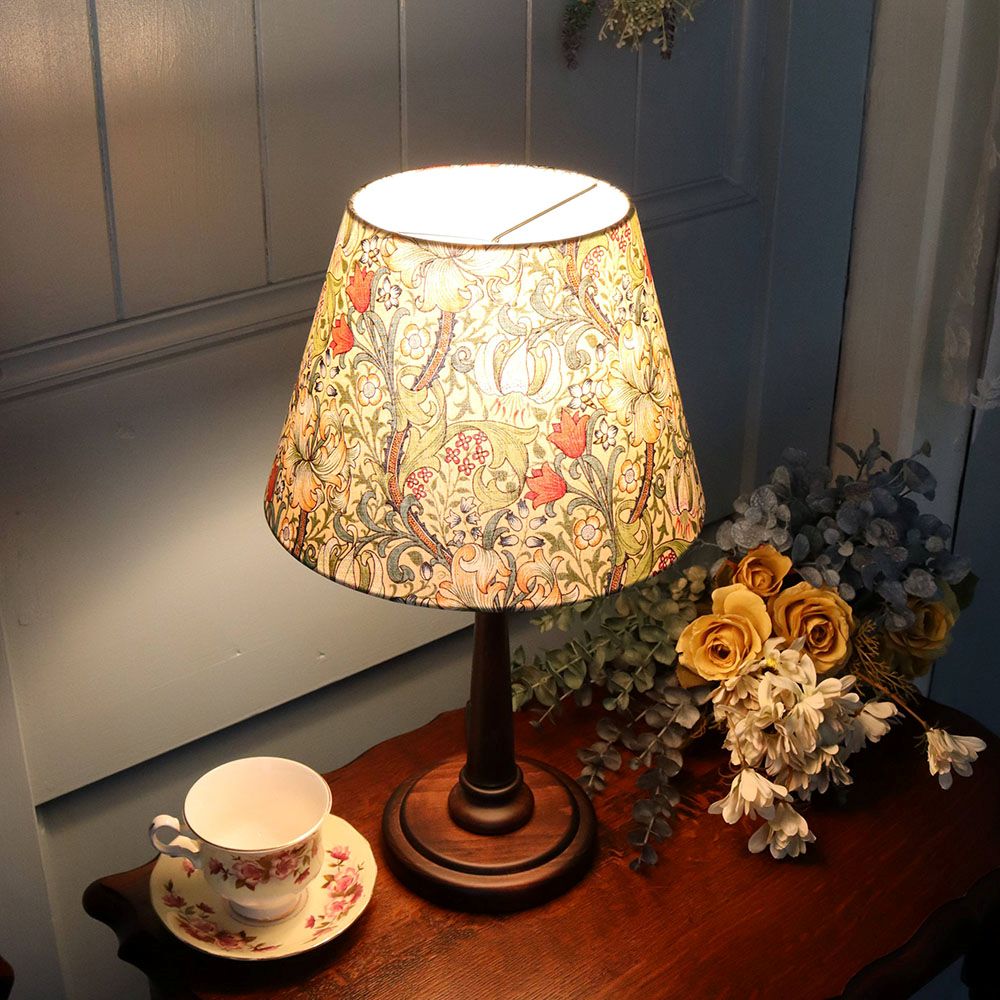 オシャレな花の彩り♪テーブルランプGolden Lily CL1-ADS-026GOL