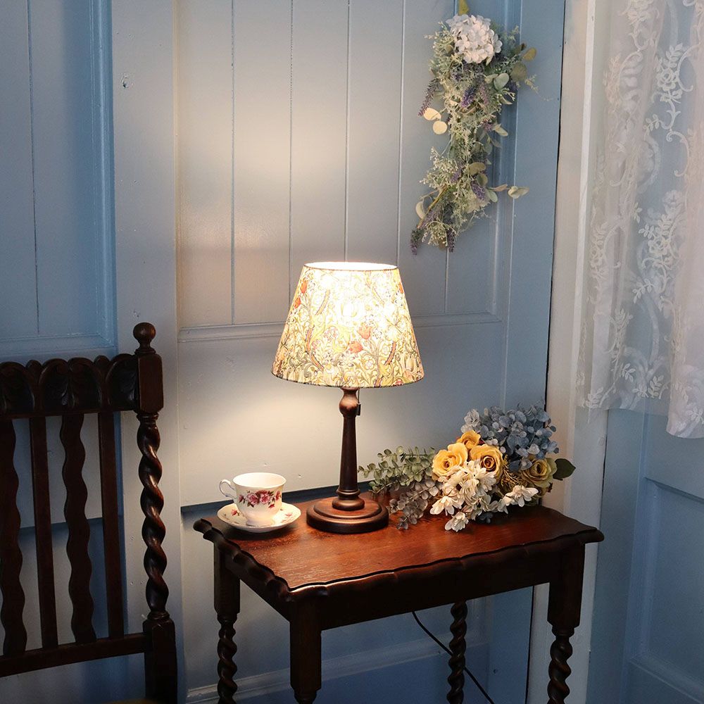 オシャレな花の彩り♪テーブルランプGolden Lily CL1-ADS-026GOL