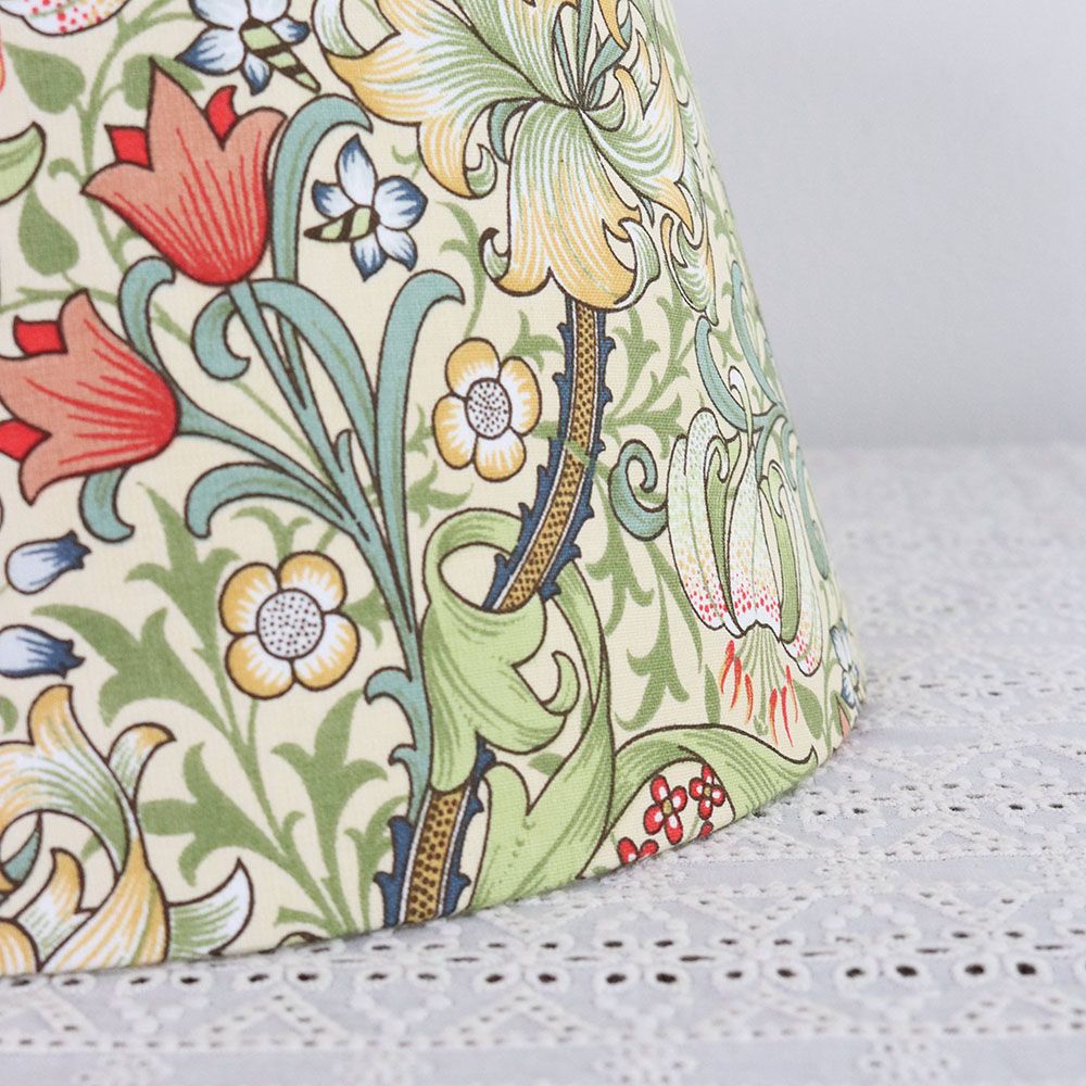 オシャレな花の彩り♪テーブルランプGolden Lily CL1-ADS-026GOL