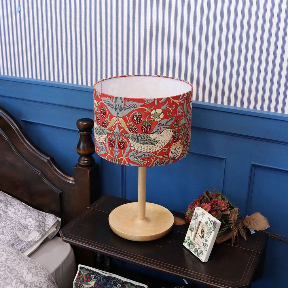 オシャレな赤色♪ テーブルスタンドいちご泥棒レッド CL1-LDS-0711STR-R