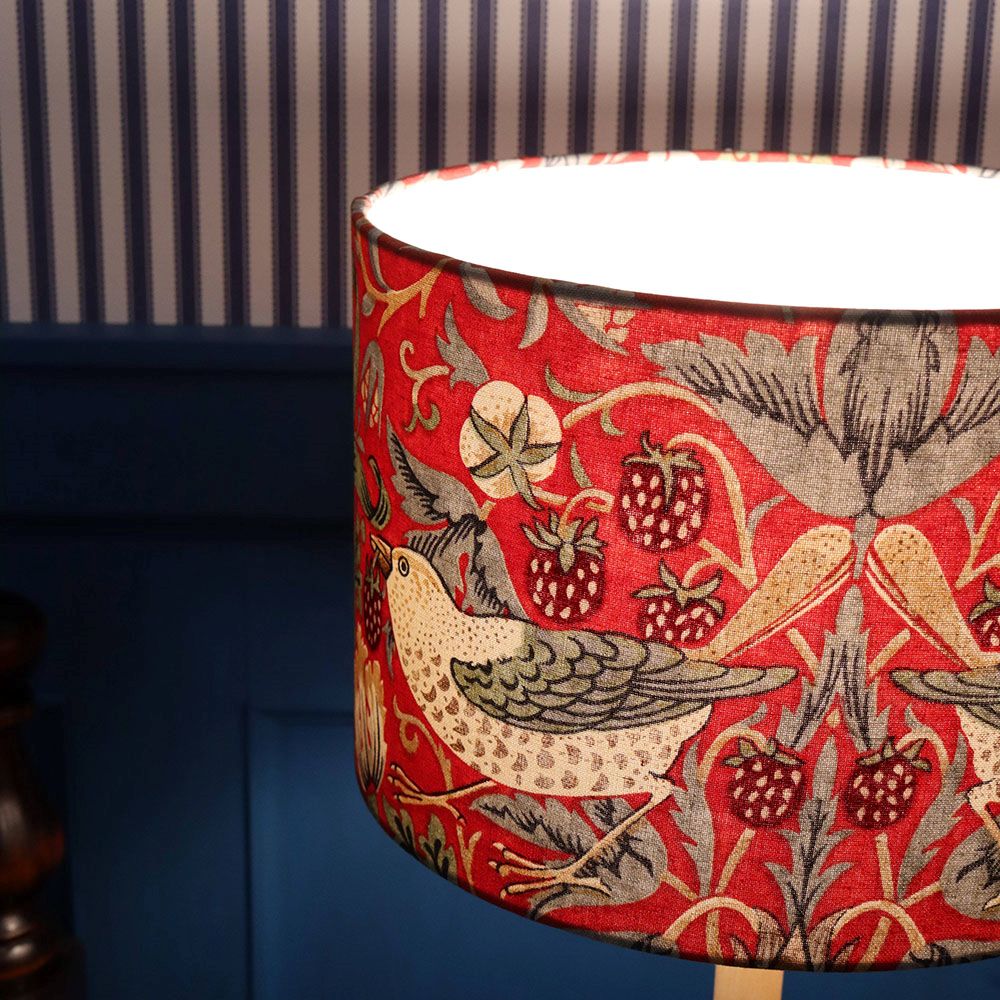 オシャレな赤色♪ テーブルスタンドいちご泥棒レッド CL1-LDS-0711STR-R