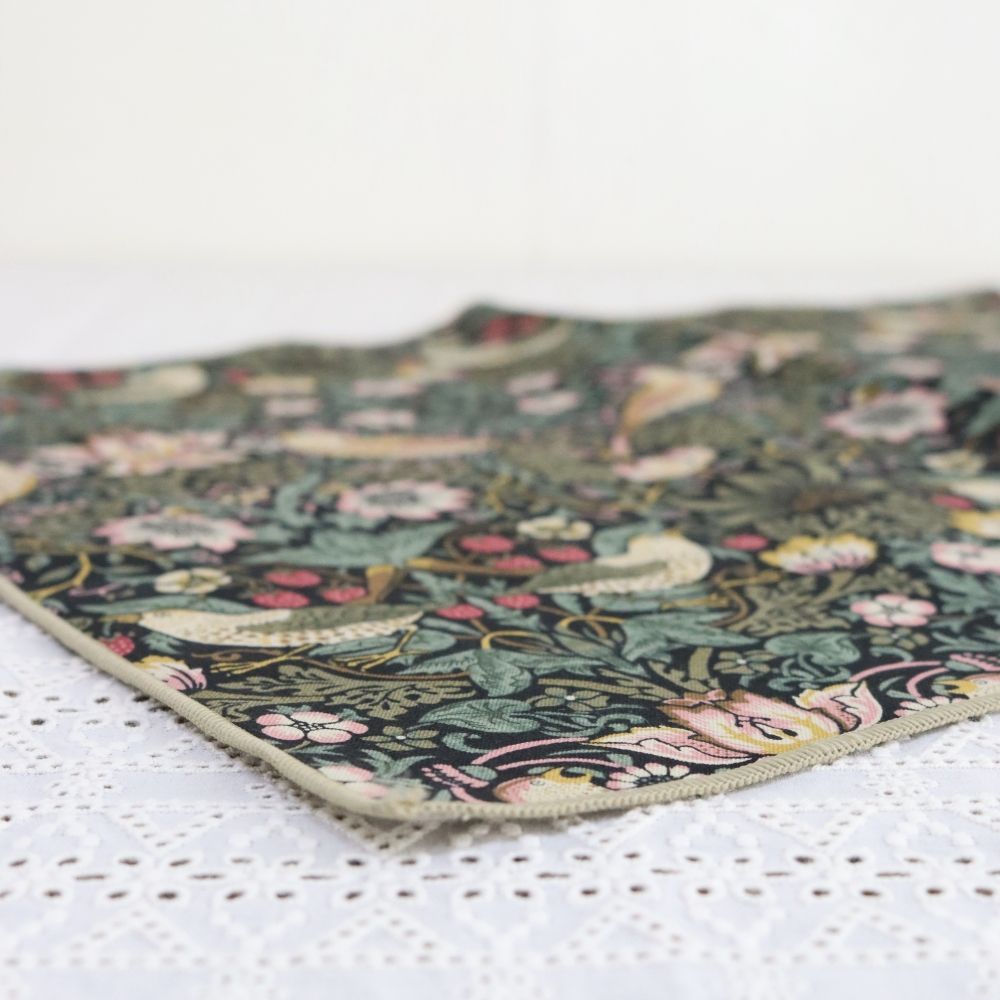 オシャレな食卓に♪ 撥水ランチョンマット THIEF BK DI1-216061