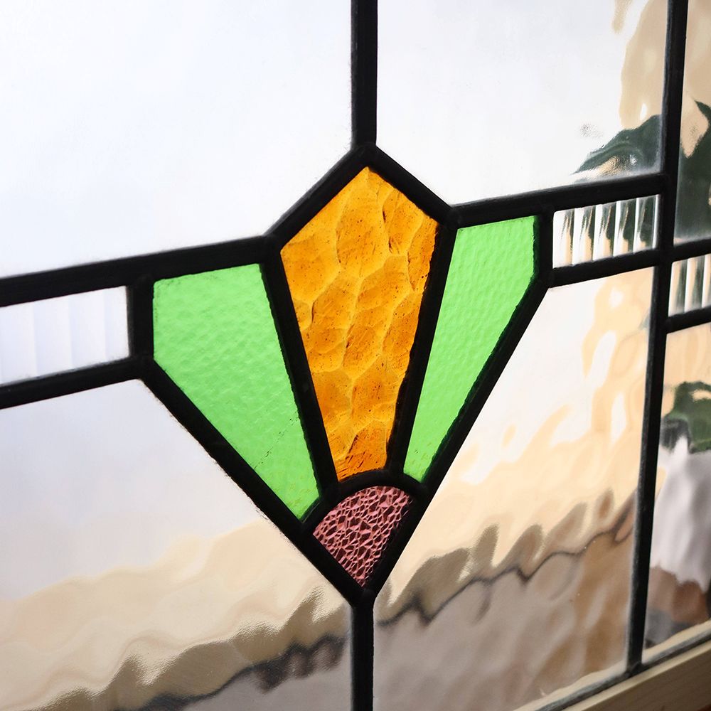 ガラスの魅力に夢中になりそう♪ ステンドグラス KT2-0006