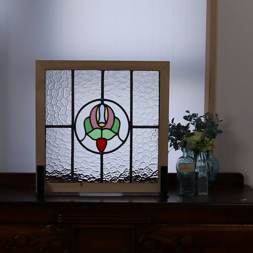 オシャレなエンブレムみたい♪ ステンドグラス KT2-0036