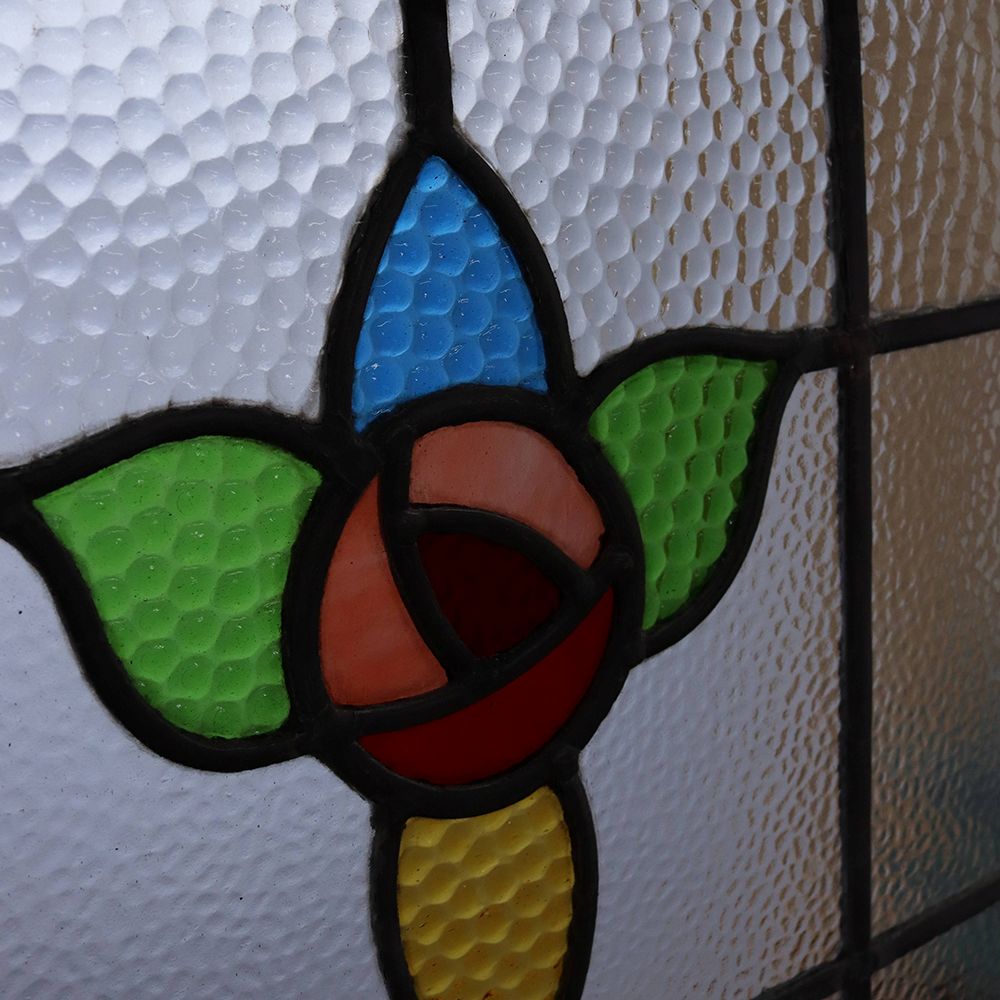 オシャレに映えるバラの彩り♪ ステンドグラス KT2-0045