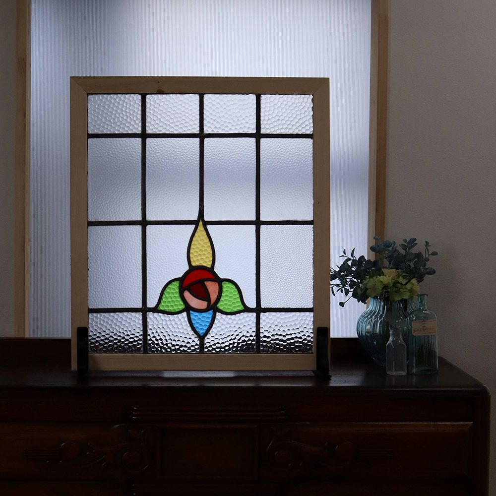 オシャレに映えるバラの彩り♪ ステンドグラス KT2-0045