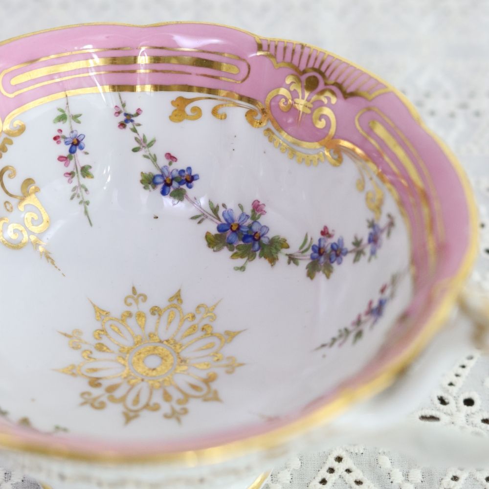 オシャレなフォルム♪ ティーカップ&ソーサー【Coalport(コールポート)】 LV1-113-A-142