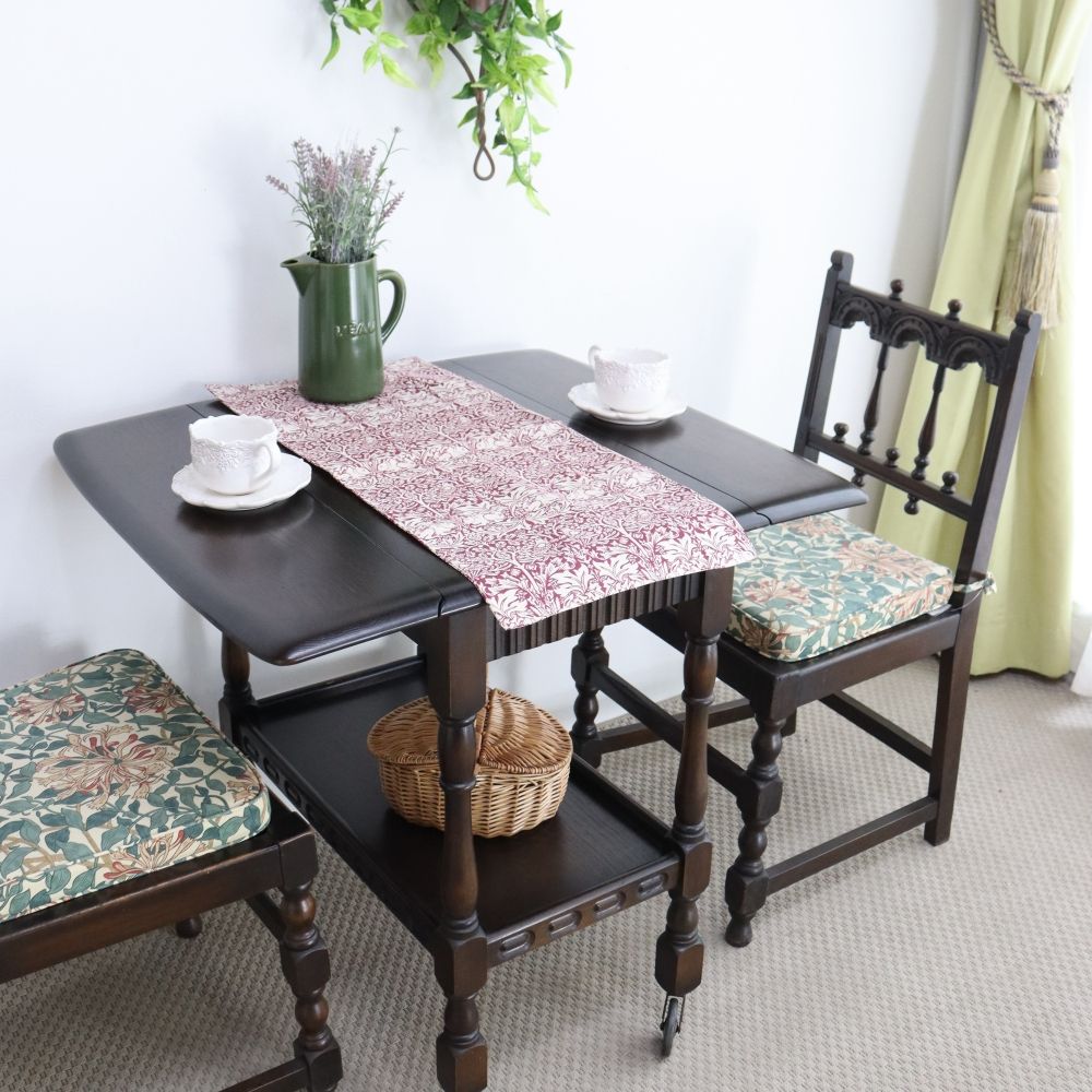 モチーフはウサギ♪ テーブルセンターBROTHER RABBIT OX1-TABC307