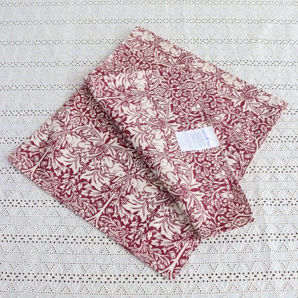 モチーフはウサギ♪ テーブルセンターBROTHER RABBIT OX1-TABC307