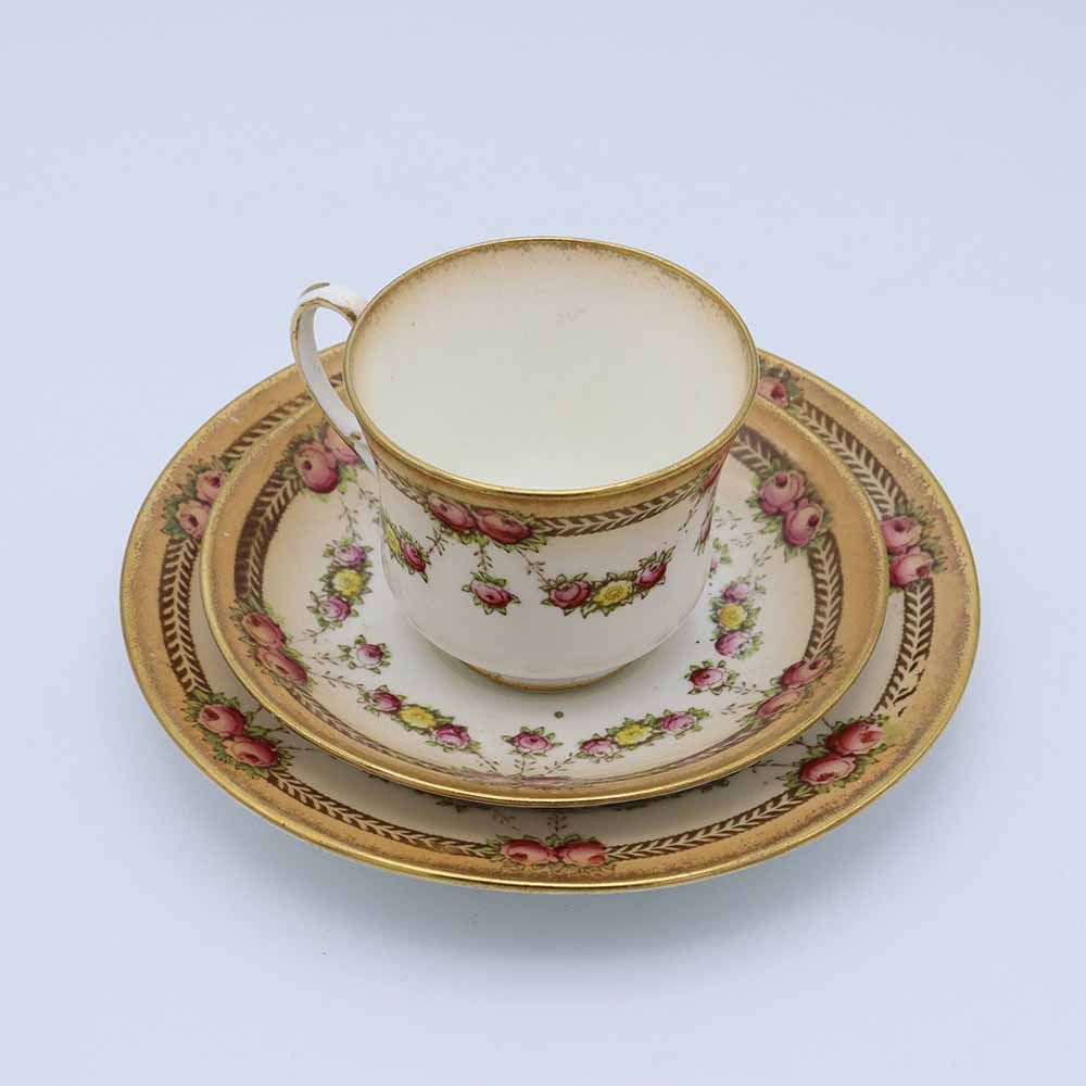 バラのコーヒートリオ♪ ROYAL ALBERT VC103-155032