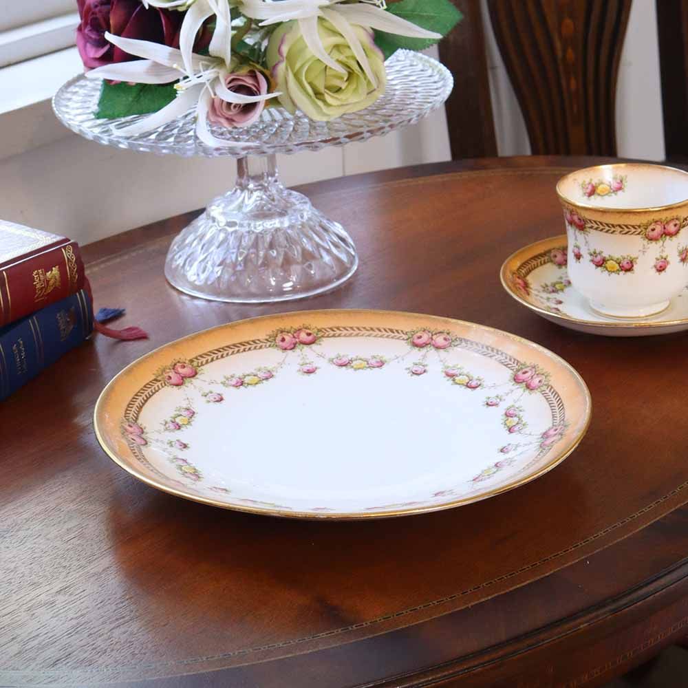 古き良き英国のディナーディッシュ♪ ROYAL ALBERT VC103-155036