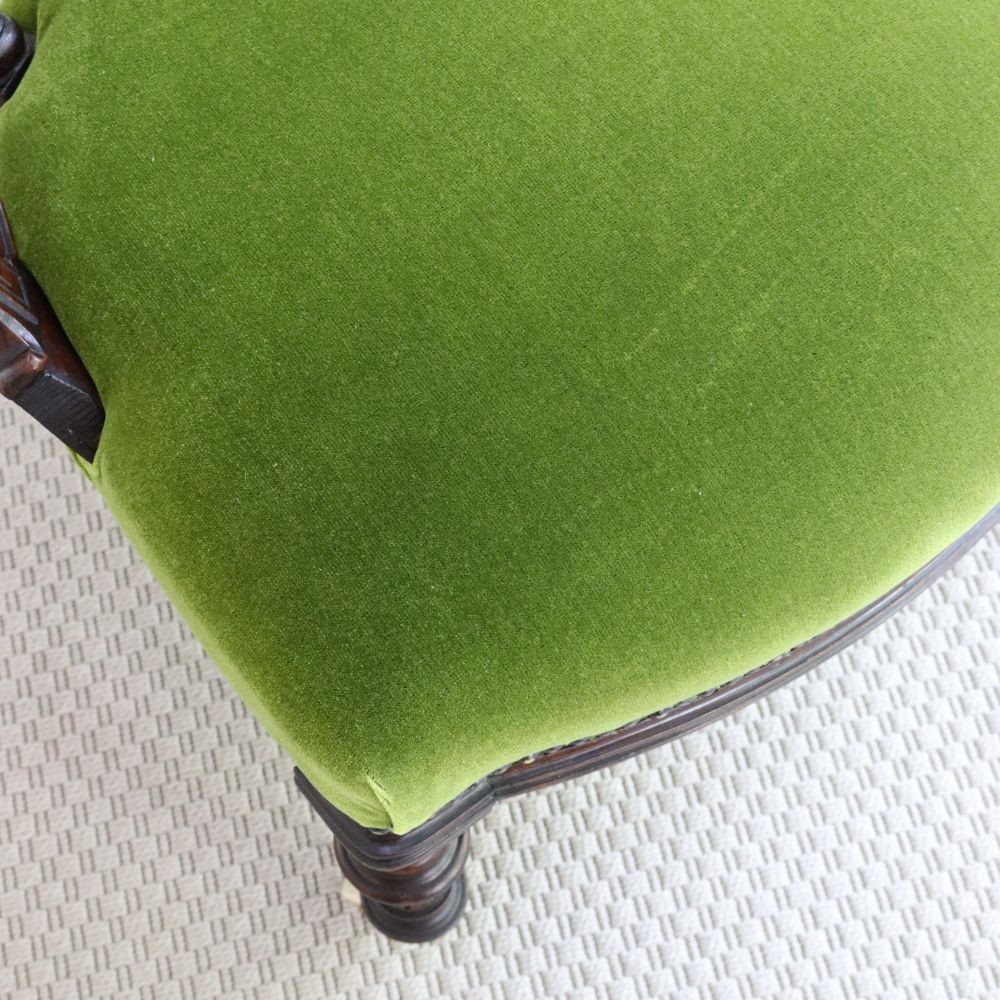 インテリアに華やぎを添えて♪ ナーシングチェア VC104-002