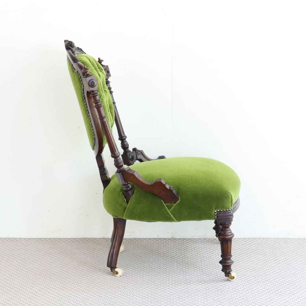 インテリアに華やぎを添えて♪ ナーシングチェア VC104-002