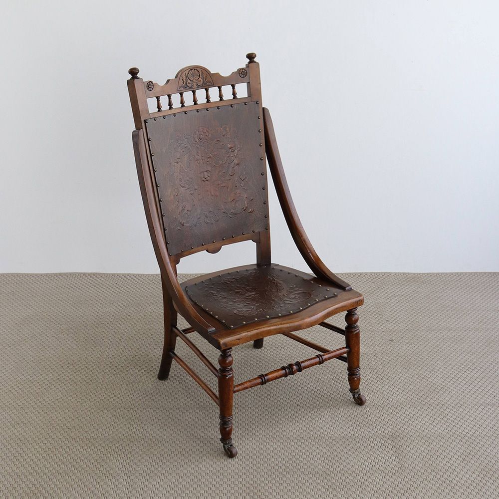 エンボス模様がオシャレです♪ ナーシングチェア VC104-055