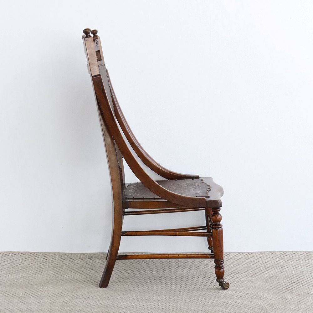 エンボス模様がオシャレです♪ ナーシングチェア VC104-055