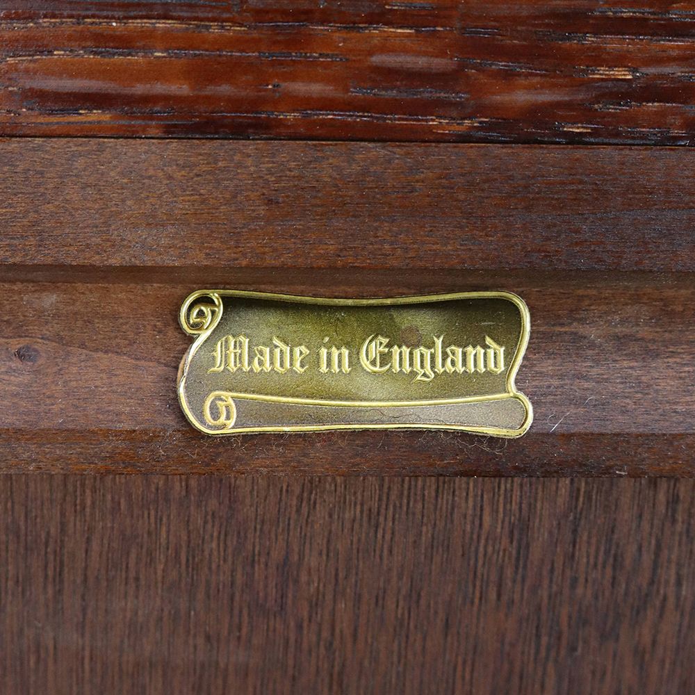 アーチが華やか♪ オールドチャームのカップボード VC104-102