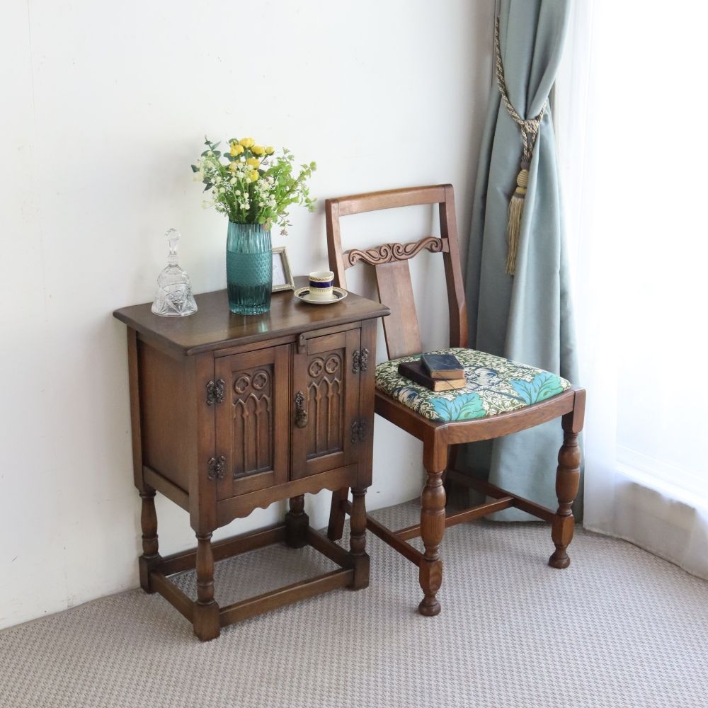 オシャレなスモールサイズ♪ チューダースタイル スモールキャビネット VC104-156