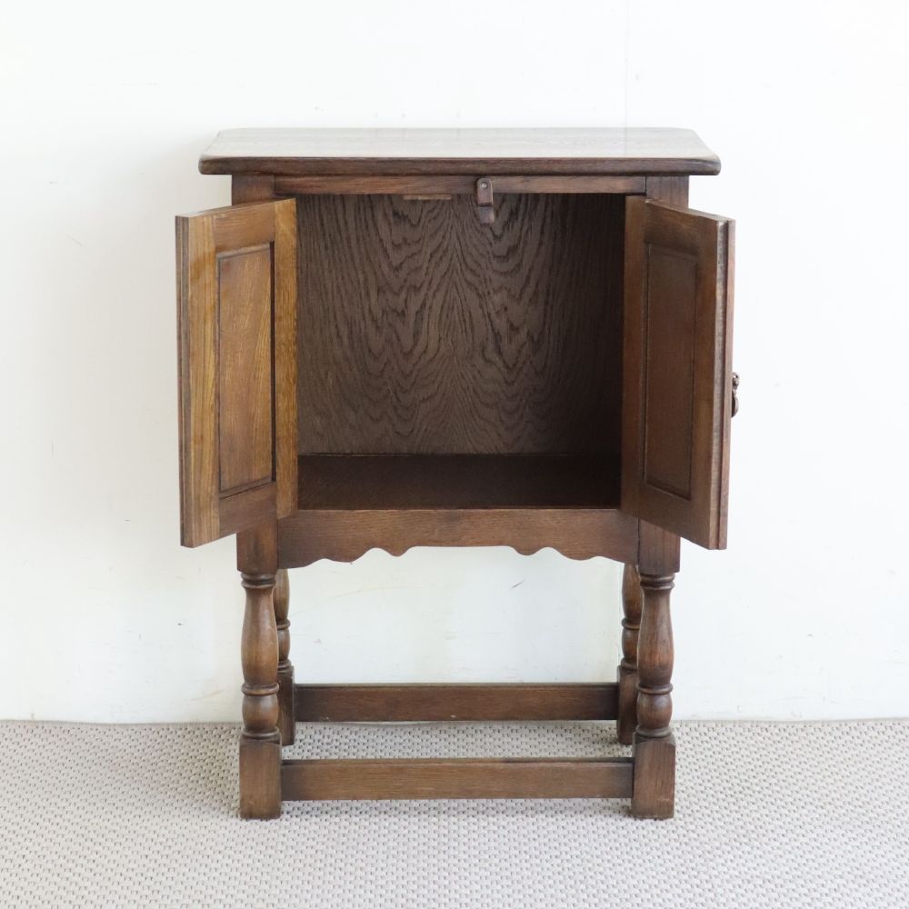 オシャレなスモールサイズ♪ チューダースタイル スモールキャビネット VC104-156