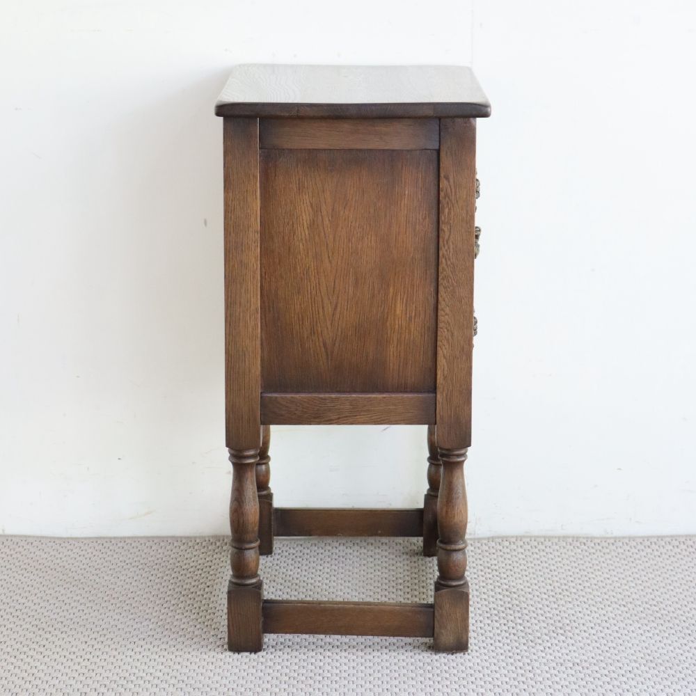 オシャレなスモールサイズ♪ チューダースタイル スモールキャビネット VC104-156