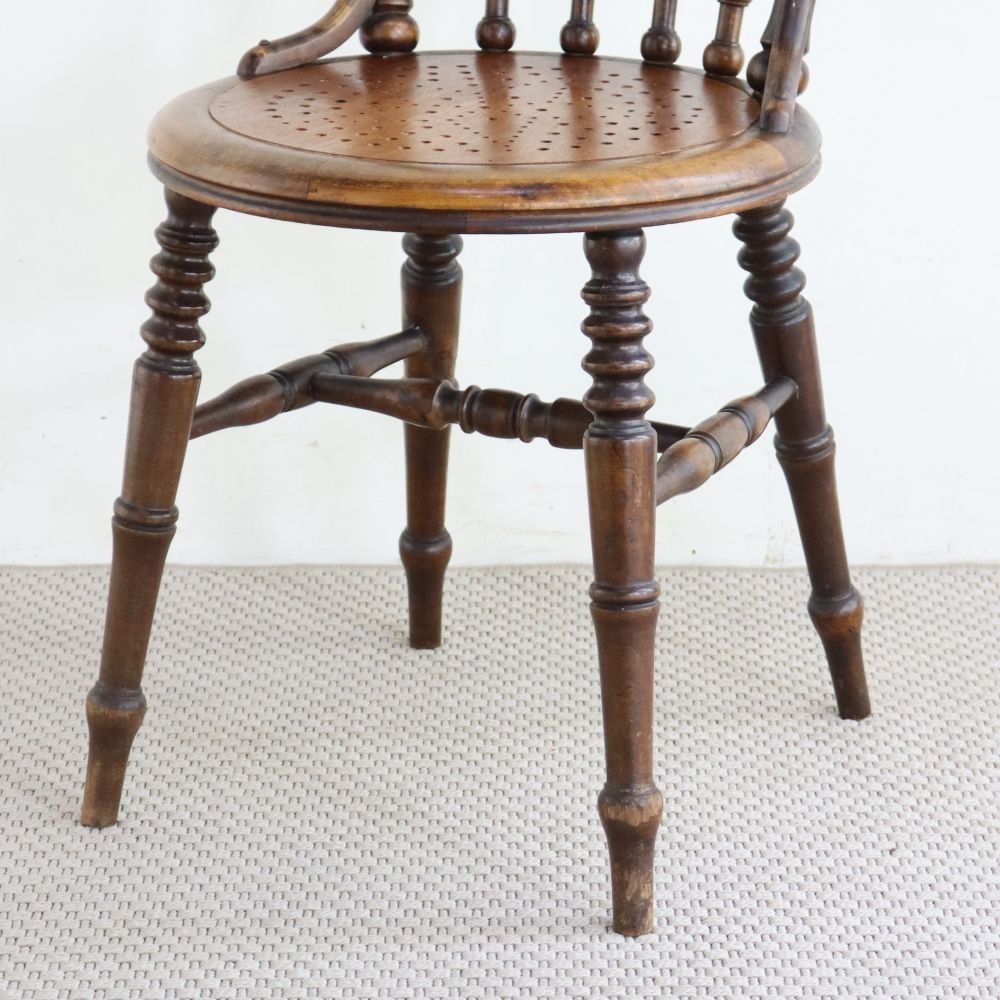 オシャレな挽物細工♪ ベントウッドチェア VC104-177