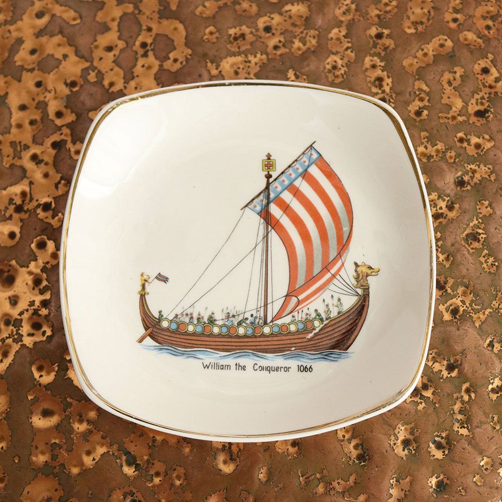 カラフルで可愛いバイキング♪ 小皿 VC104-319029