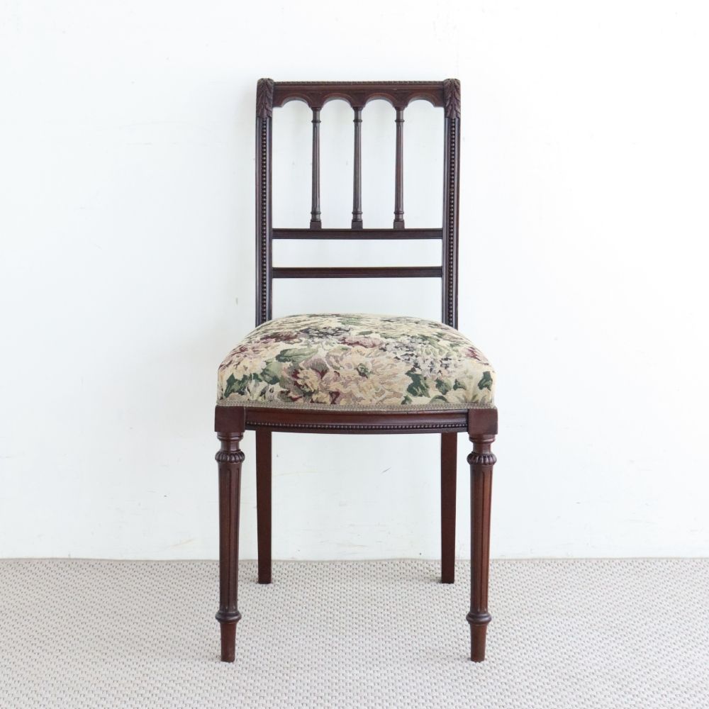 エレガントに空間を演出♪ サロンチェア VC104-618