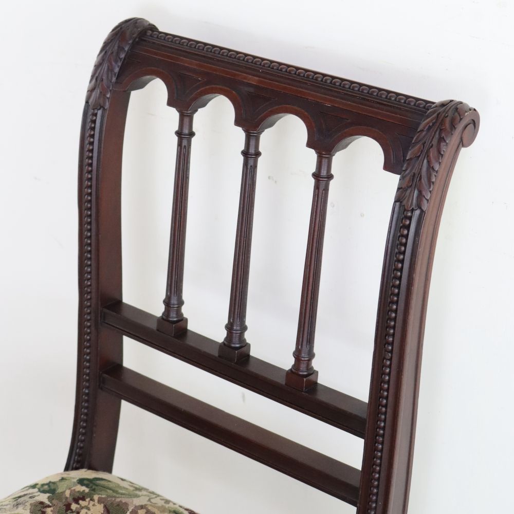 エレガントに空間を演出♪ サロンチェア VC104-618