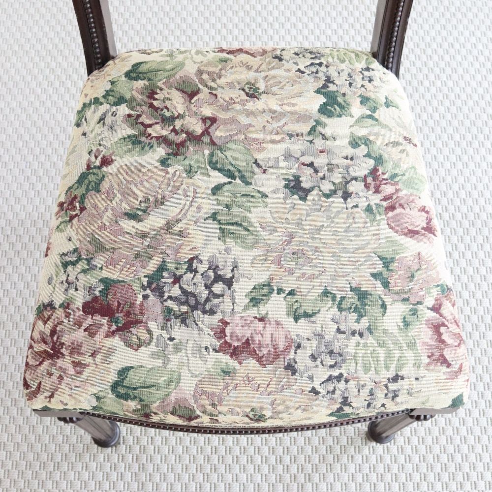 エレガントに空間を演出♪ サロンチェア VC104-618