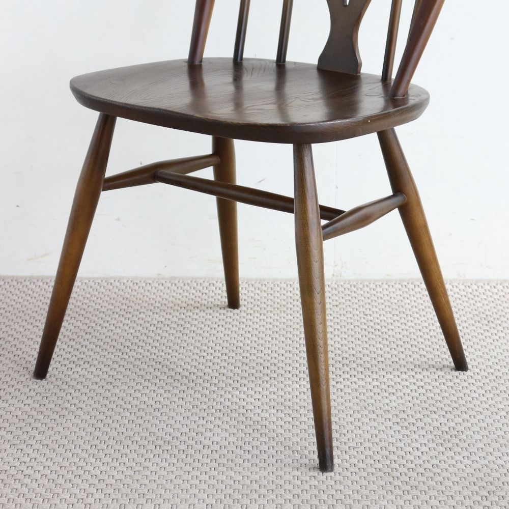 アーコール独特のウィンザースタイル♪ アーコール・フルール・ド・リス (シスルバック) チェア【Ercol/No.371】 VC104-619