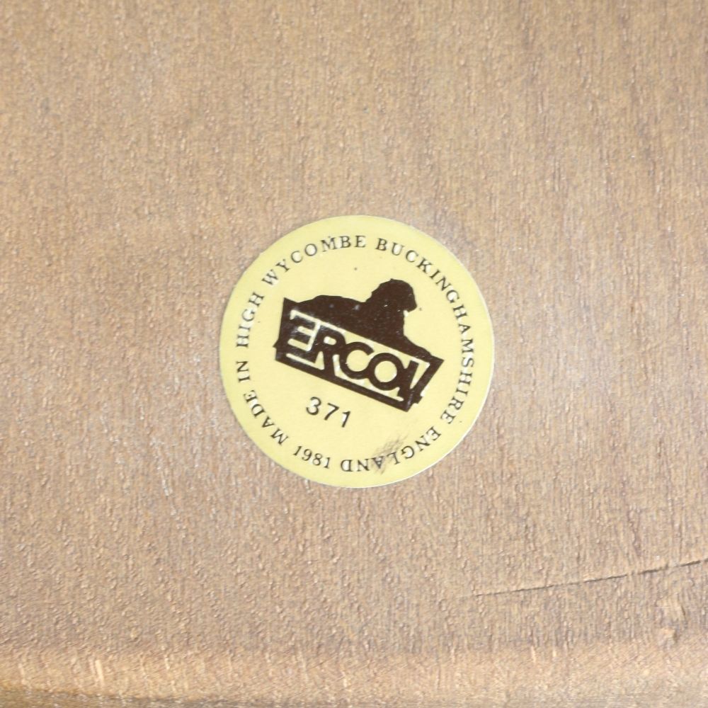 アーコール独特のウィンザースタイル♪ アーコール・フルール・ド・リス (シスルバック) チェア【Ercol/No.371】 VC104-619