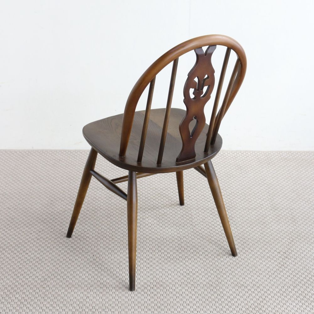 アーコール独特のウィンザースタイル♪ アーコール・フルール・ド・リス (シスルバック) チェア【Ercol/No.371】 VC104-619