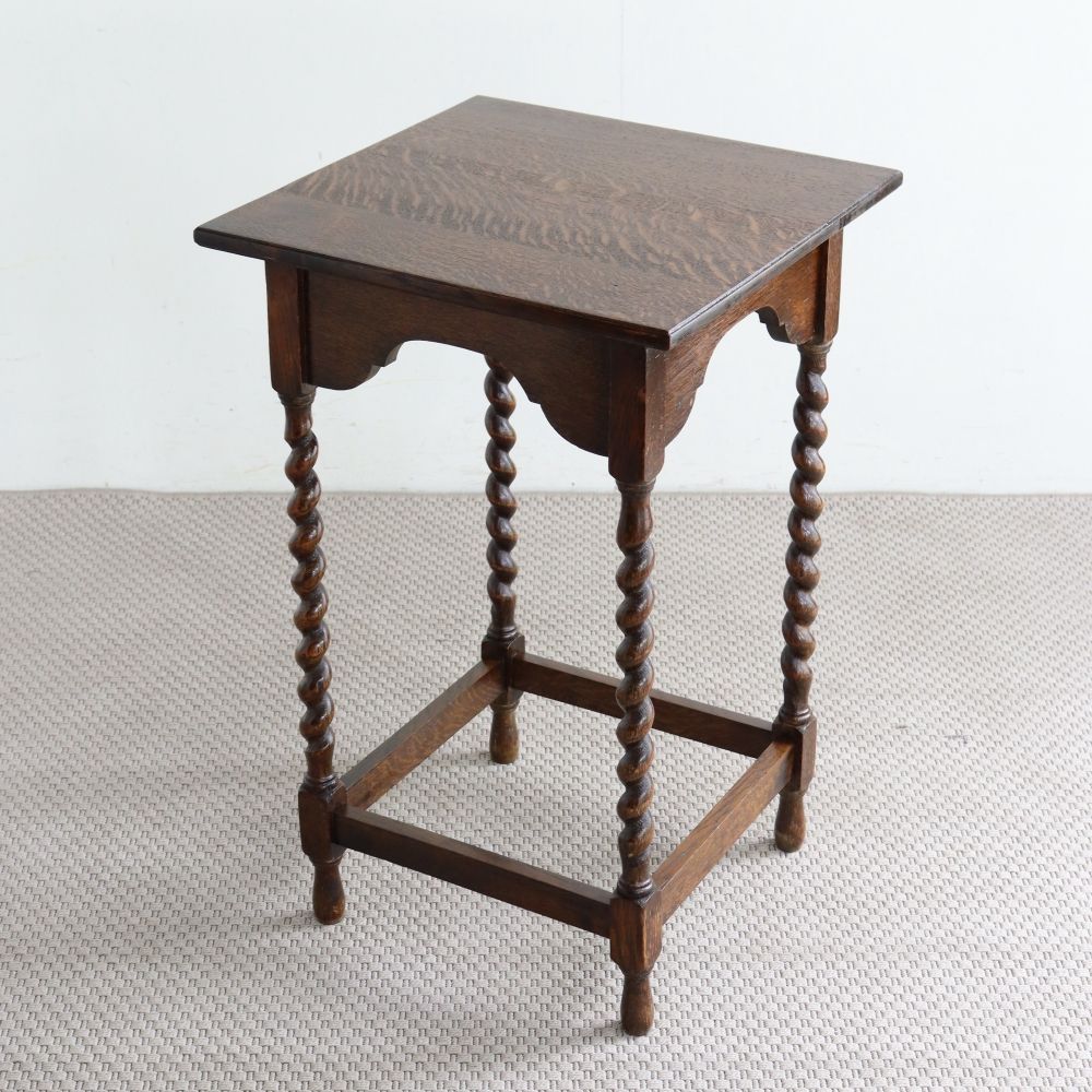 オークの味わいも楽しんで♪ オケージョナルテーブル VC106-017