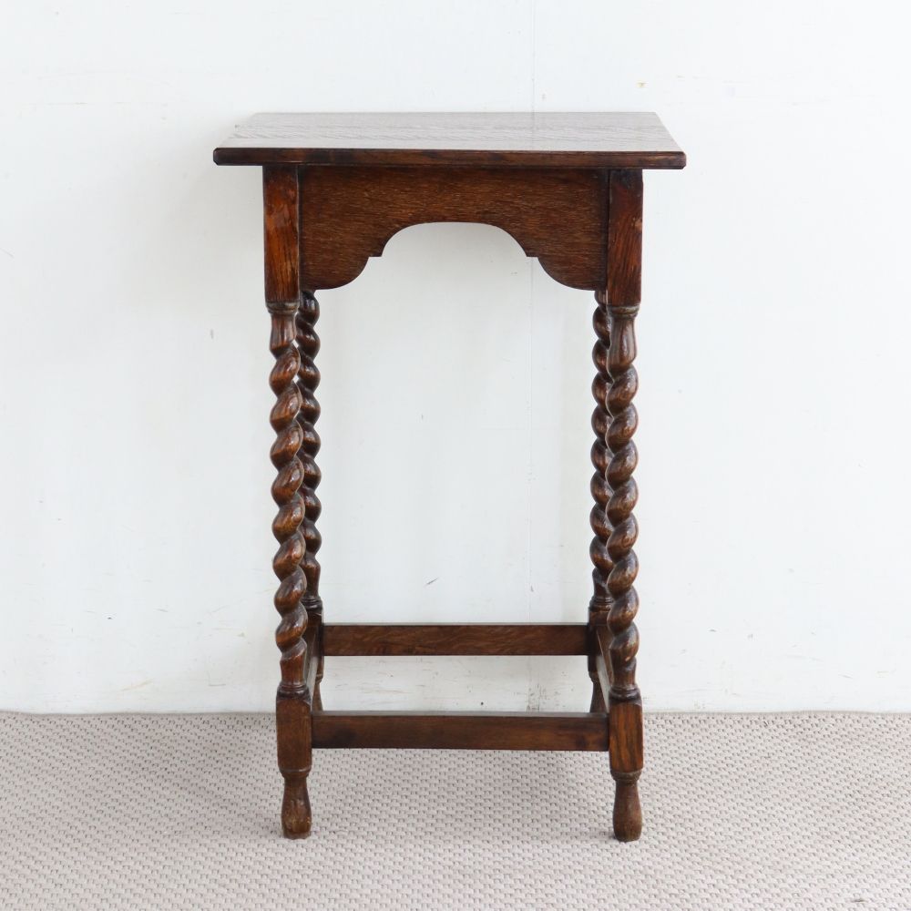 オークの味わいも楽しんで♪ オケージョナルテーブル VC106-017