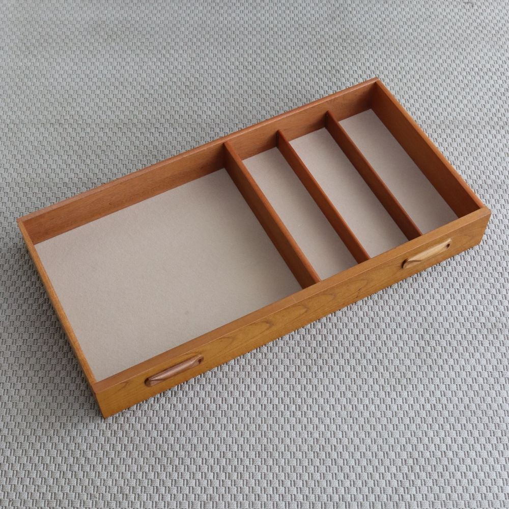 オシャレな作業台に♪ タイルトップキャビネット VC106-026