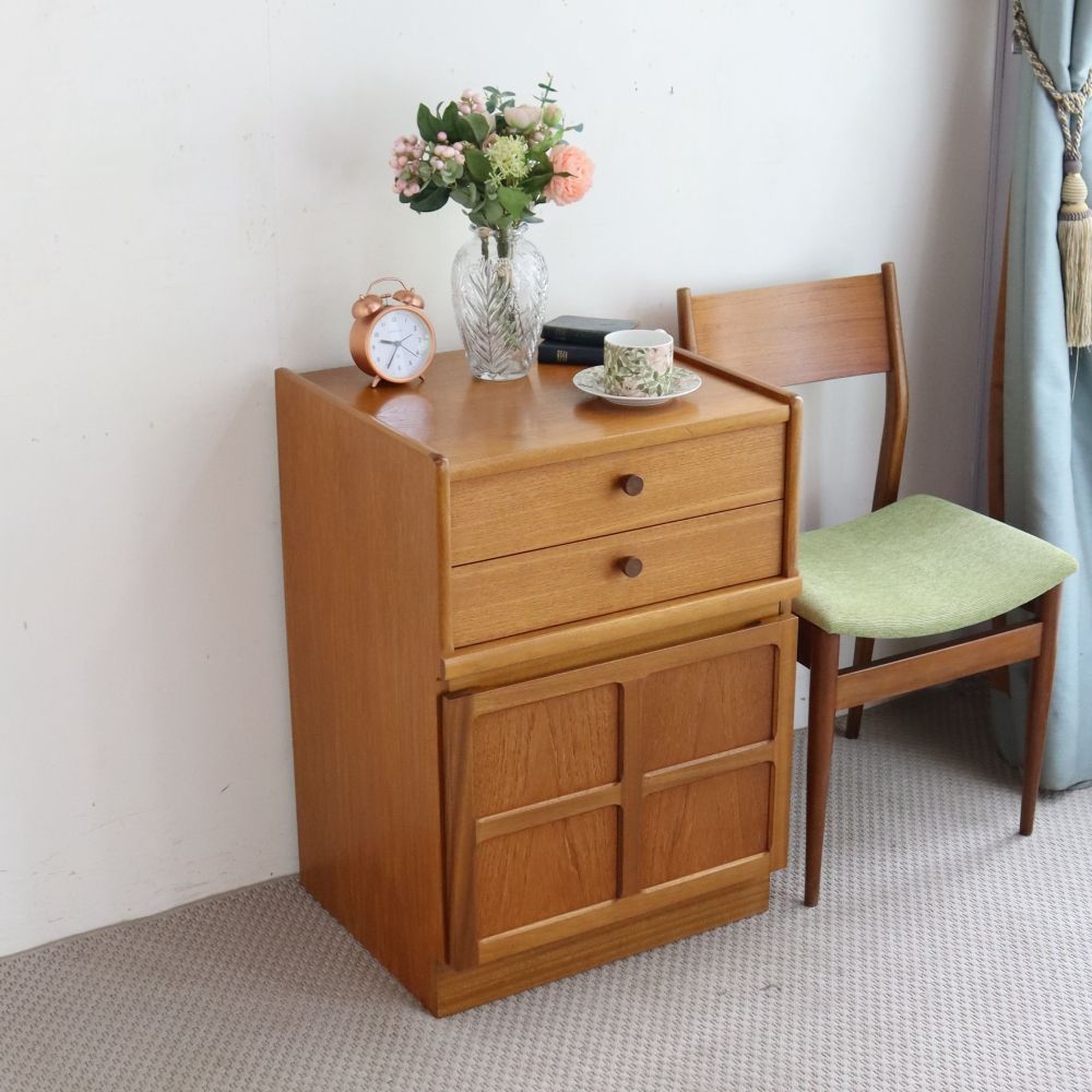 使うほどに深まる愛着♪ キャビネット【NATHAN(ネイサン)/Parker Knoll】 VC106-028