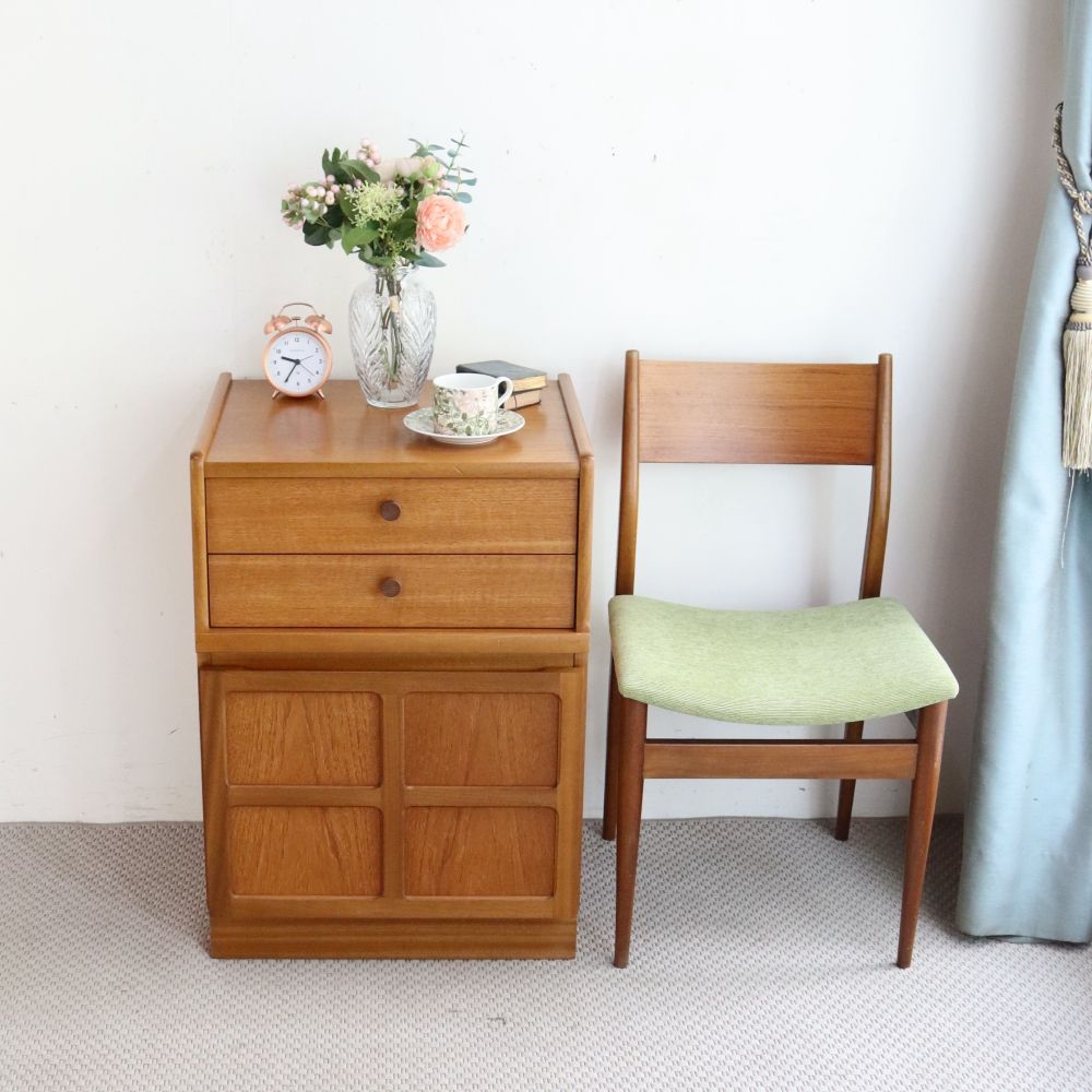 使うほどに深まる愛着♪ キャビネット【NATHAN(ネイサン)/Parker Knoll】 VC106-028
