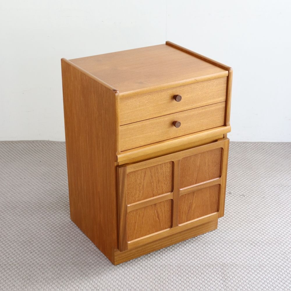 使うほどに深まる愛着♪ キャビネット【NATHAN(ネイサン)/Parker Knoll】 VC106-028