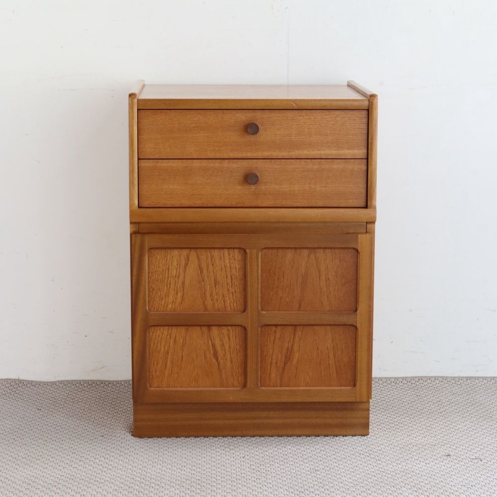 使うほどに深まる愛着♪ キャビネット【NATHAN(ネイサン)/Parker Knoll】 VC106-028