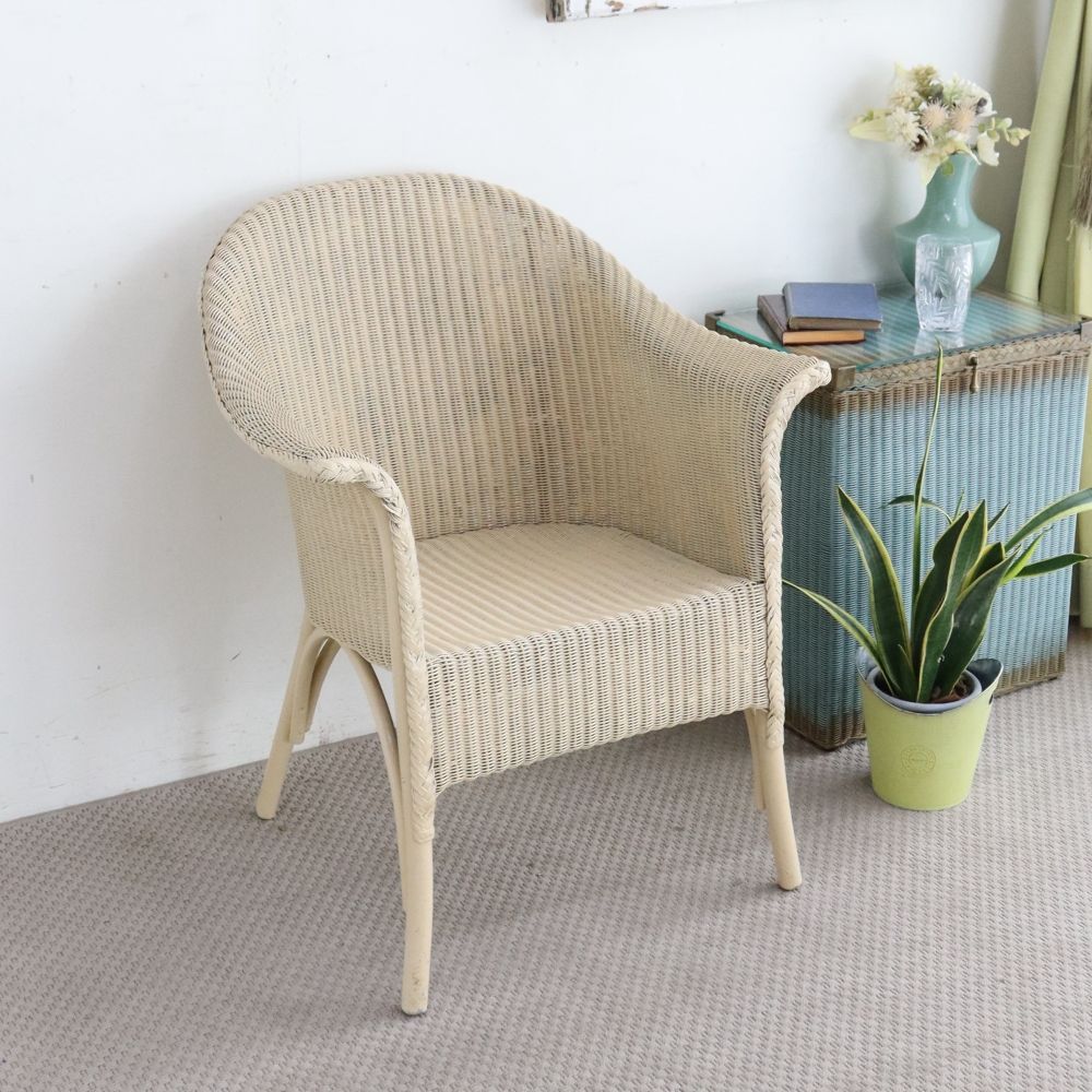 インテリアを明るく演出♪ ロイドルームチェア VC106-031