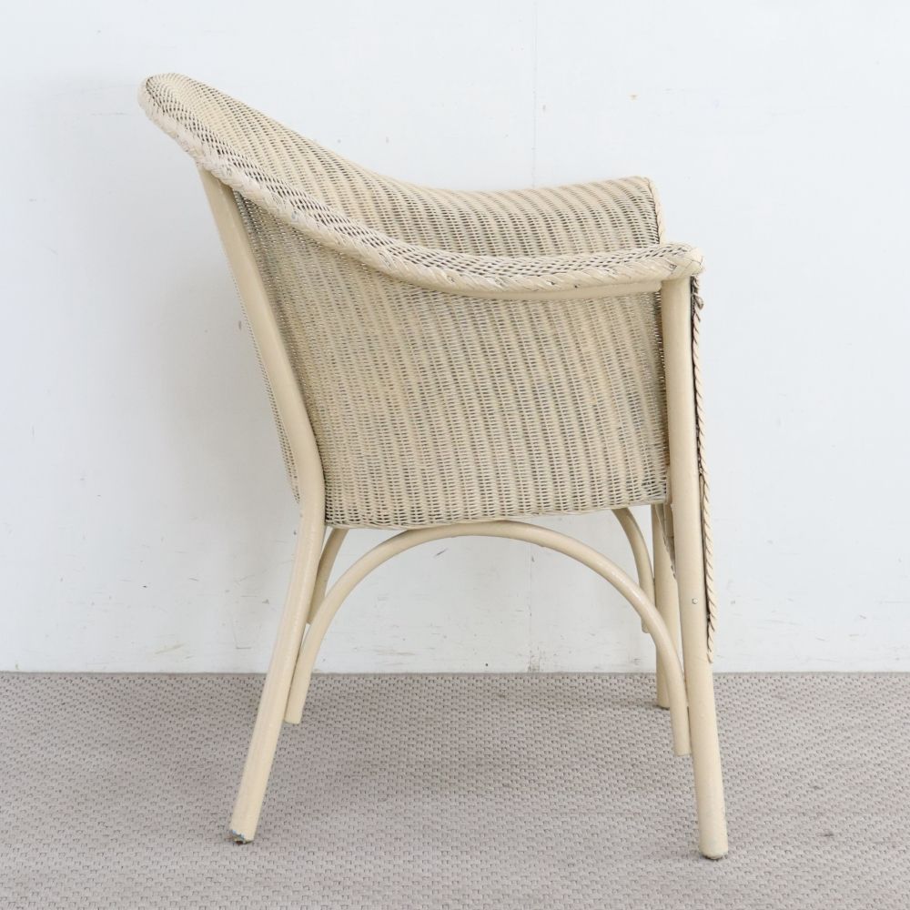 インテリアを明るく演出♪ ロイドルームチェア VC106-031