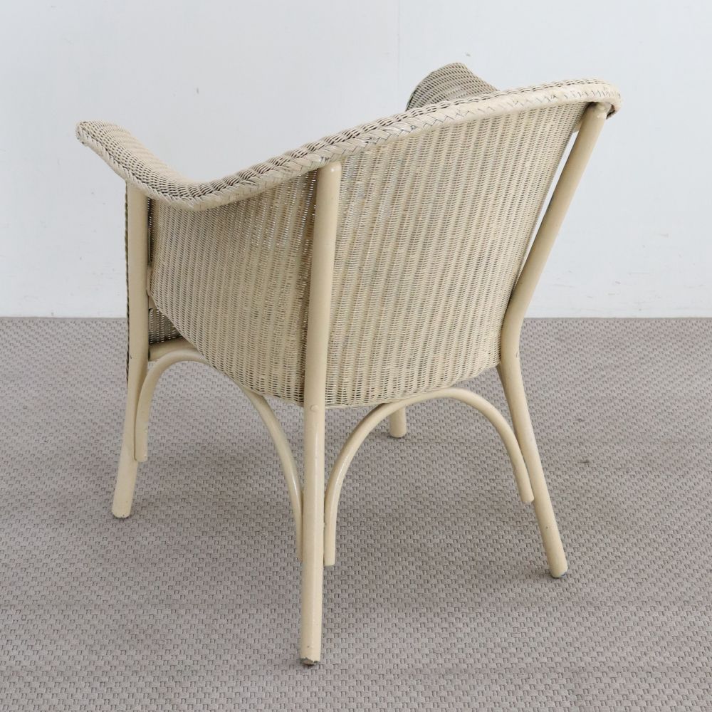 インテリアを明るく演出♪ ロイドルームチェア VC106-031