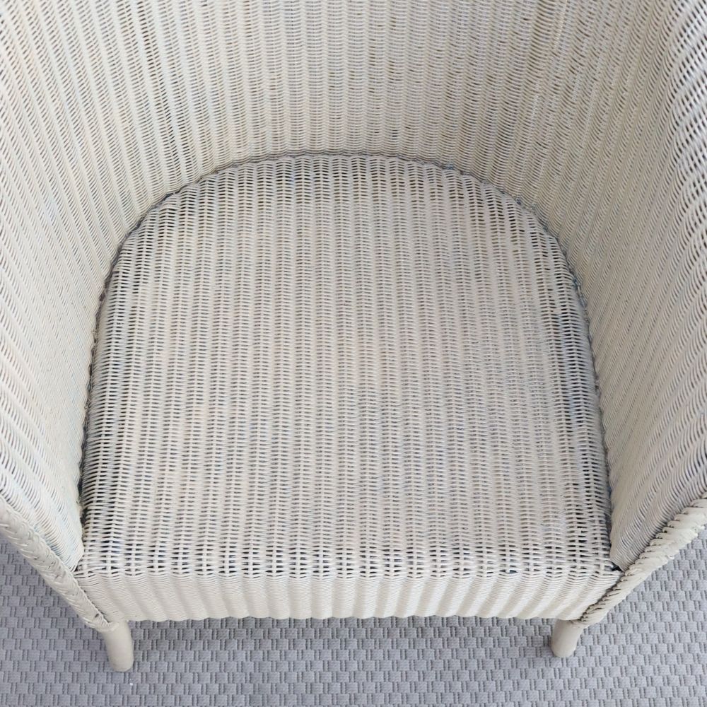 インテリアを明るく演出♪ ロイドルームチェア VC106-031