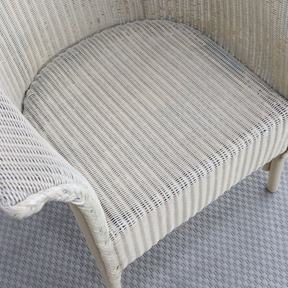 インテリアを明るく演出♪ ロイドルームチェア VC106-031